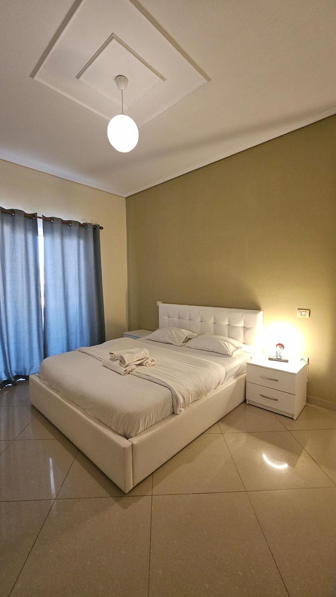 Apartament Aura *